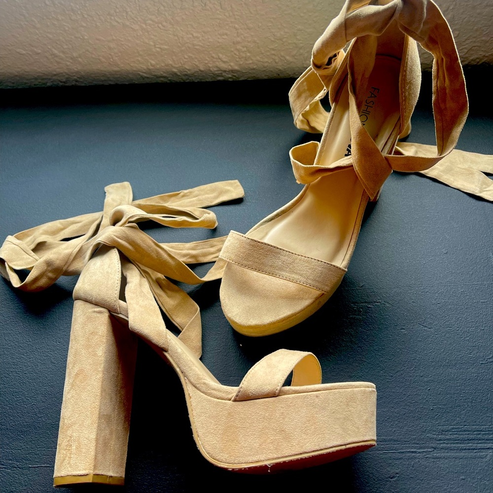 Fashion nova heels